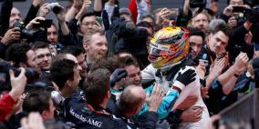 هاميلتون يتوج بلقب جائزة الصين الكبرى