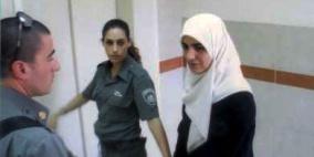 الاحتلال يمنع عائلة الأسيرة منى قعدان من زيارتها