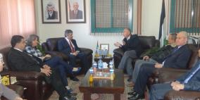 رئيس بلدية الخليل يبحث مع وزير السياحة الاردني سبل تفعيل السياحة الدنية في الخليل