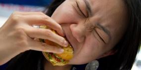 لماذا يجب أن تأكل ببطء؟