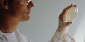 فيروس يستطيع القضاء على البشرية بالكامل