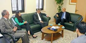 البنك الإسلامي الفلسطيني يدعم مشاريع الطاقة الشمسية البديلة والبحث العلمي في بيرزيت