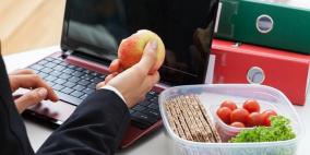 نصائح للتحكم في سلوكيات الأكل لتفادي زيادة الوزن