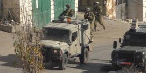 الاحتلال يصادر مضخة لتعبئة الوقود في بيت أمر شمال الخليل