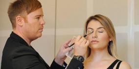 بالصور.. "اللوك الطبيعي" مقابل "الإفراط بالتبرج"