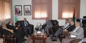 رئيس بلدية الخليل يستقبل رجل أعمال فلسطيني مغترب في الصين