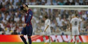 إنريكي يزيد الغموض حول مستقبل بيكيه مع برشلونة