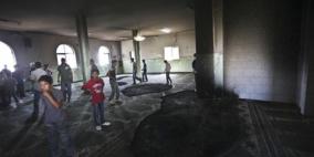 مستوطنون يحرقون مسجداً في قرية المغير برام الله