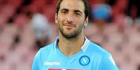 نابولي ينفي تصريحات هيغواين العدائية تجاه كرستيانو رونالدو