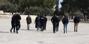 مستوطنون يجددون اقتحامهم للأقصى