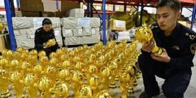 الصين تحبط تصدير شحنة من نسخ مقلدة لكأس العالم إلى ليبيا