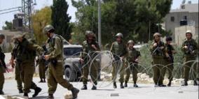 الاحتلال يغلق مداخل قرية الكرمل شرق يطا