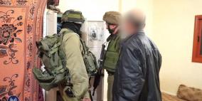 الكشف عن اعتقال 3 فلسطينيين في النقب بزعم تهريب 100 مركبة لحماس