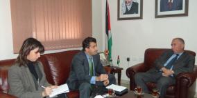 الدكتور الزعتري يدعو البنك الدولي لدعم التوجه الاستراتيجي لبلدية الخليل