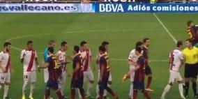 لاعب "برشلوني" سابق.. "يرفض" مصافحة ميسي