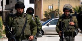 قوات الاحتلال تعتقل مواطنا من نابلس