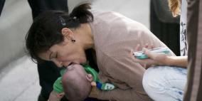 بالصور: قبلة الحياة التي هزت مشاعر الأميركيين