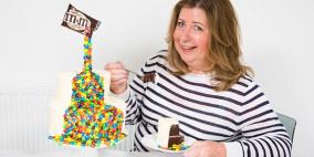 بالصور.. كعكات لذيذة تتحدى الجاذبية