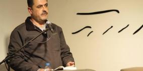 من سرق روايتي  ل عبد الغني سلامه يطلقها في متحف درويش