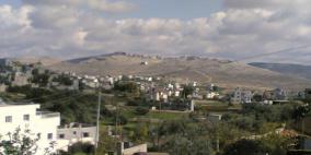 إغلاق مداخل قرية دير ابو مشعل بحجة تعرض مركبة مستوطن لاطلاق نار