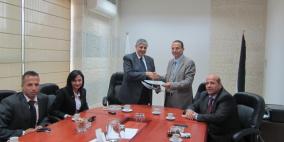 بنك القدس يوقع اتفاقية تعاون مع نقابة الصيادلة