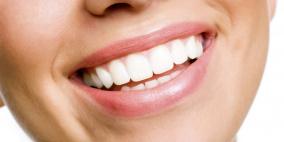 ابتسامتك لها 5 فوائد سحرية على صحتك