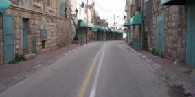 الاحتلال يغلق شارع بئر السبع وسط الخليل