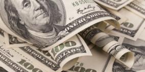 هبوط الدولار يرفع أسعار النفط