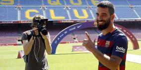 أردا وفيدال جاهزان للمشاركة مع برشلونة