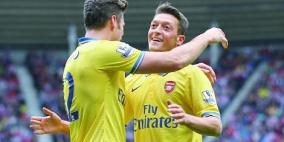 ارسنال يفوز على سندرلاند بثلاثية وأوزيل يبدأ لمساته الفنية المعتادة