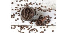 مكعبات القهوة والسكر للتخلص من السيلوليت وعلامات تمدد الجلد