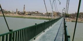 مجموعة لصوص تحاول سرقة جسر للمشاة في عمان