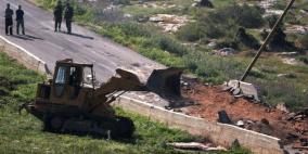 الاحتلال يقتلع أشجار زيتون جنوب بيت لحم