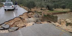 تدمير مدخل كفر قدوم  الفرعي بفعل جرف المياه