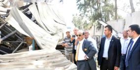 الحساينة يتفقد آثار العدوان الإسرائيلي على مخازن الأشغال بغزة