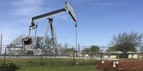 ضربة موجعة لسعر النفط بعد ارتفاع قياسي لمخزونات أميركا