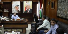 بلدية نابلس تتسلم منحة عدادات مياه مسبقة الدفع