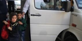 ضبط حافلة رياض الأطفال بداخلها 33 طفلا وحمولتها 17 راكبا