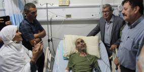 والدة الأسير المحرر نعيم الشوامرة تناشد الرئيس انقاذ حياة نجلها