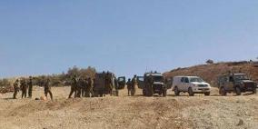 إصابة شاب برصاص الاحتلال واعتقال شقيقه قرب قلقيلية