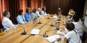 محافظة الخليل تستقبل وفدا أمريكيا للإطلاع على أوضاع المحافظة