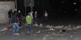 مصادر لــ "رايـــة " اصابة شاب بالرصاص الحي في مخيم الجلزون