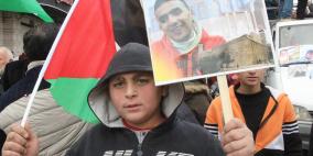 الخليل: أهالي الشهداء في مسيرة استرداد الجثامين المحتجزة