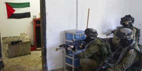 قوات الاحتلال تعتقل مسنا ونجله بعد الاعتداء عليهما في أريحا