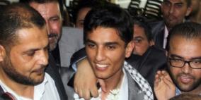 أربع إصابات بالحجارة خلال وجود الفنان محمد عساف في مدرسة بجباليا