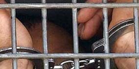 قوات الاحتلال تعتقل شابا وتصيب ثلاثة آخرين في يعبد