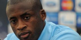 يايا توريه يطالب إدارة مانشستر سيتي بتدعيم الفريق