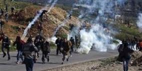 الاحتلال يحتجز صحفيين على مدخل قرية كفر قدوم