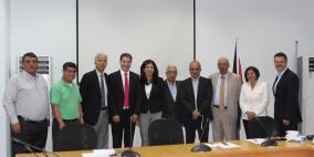 جمعية رجال الاعمال يسلم أمانة سر المجلس التنسيقي الى مركز التجارة