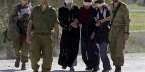 58 اسيرة معزولات عن العالم في سجون الاحتلال